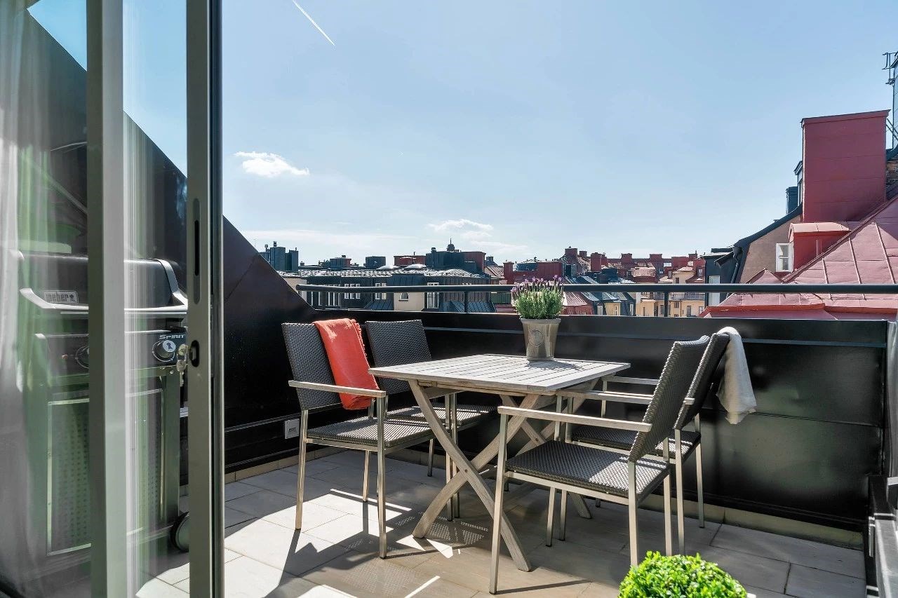 斜屋顶难驾驭丨106㎡ 的阁楼 这样设计就很好-13