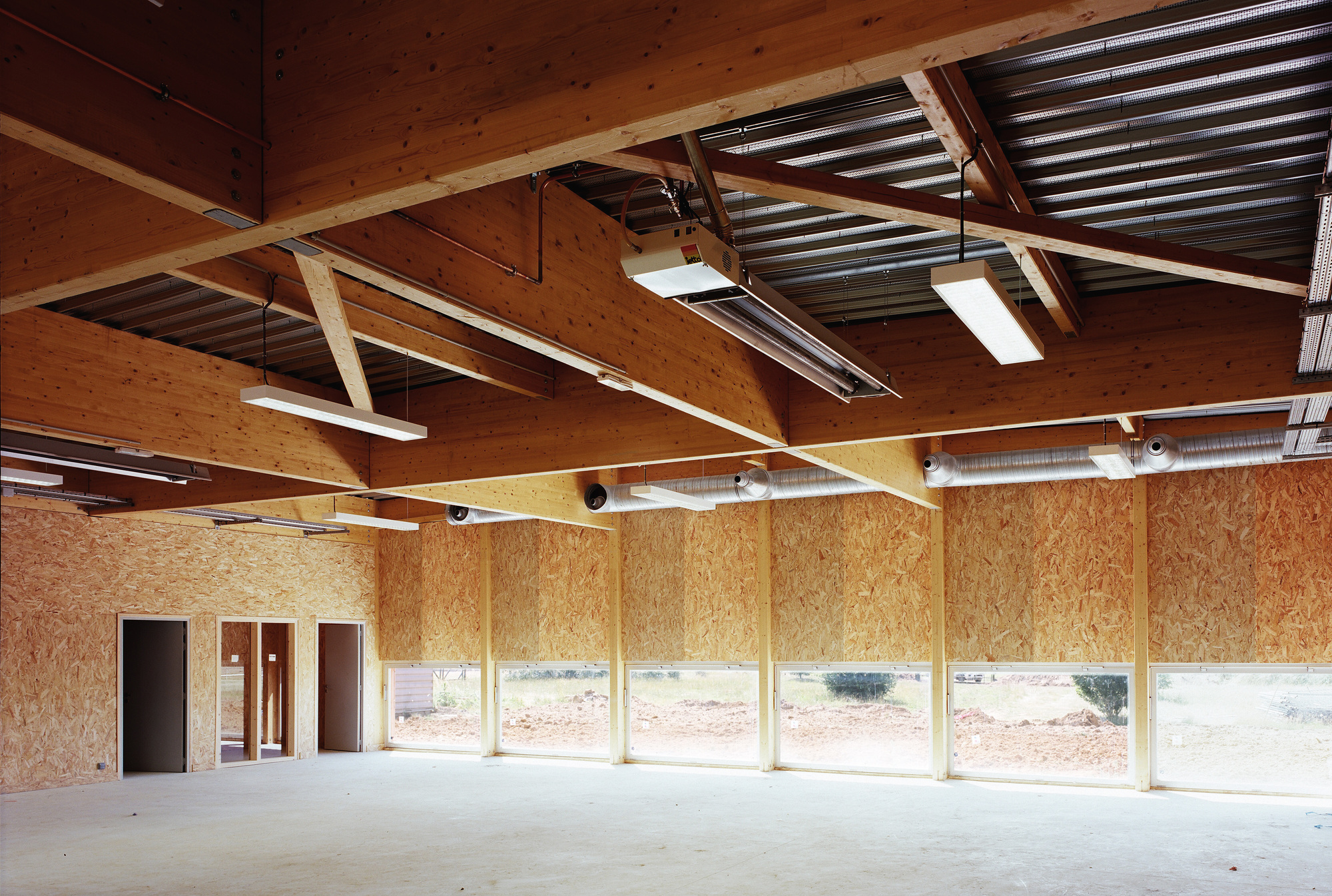 Sonzay’s Sports Dojo / Bauchet de La Bouvrie Architects-12