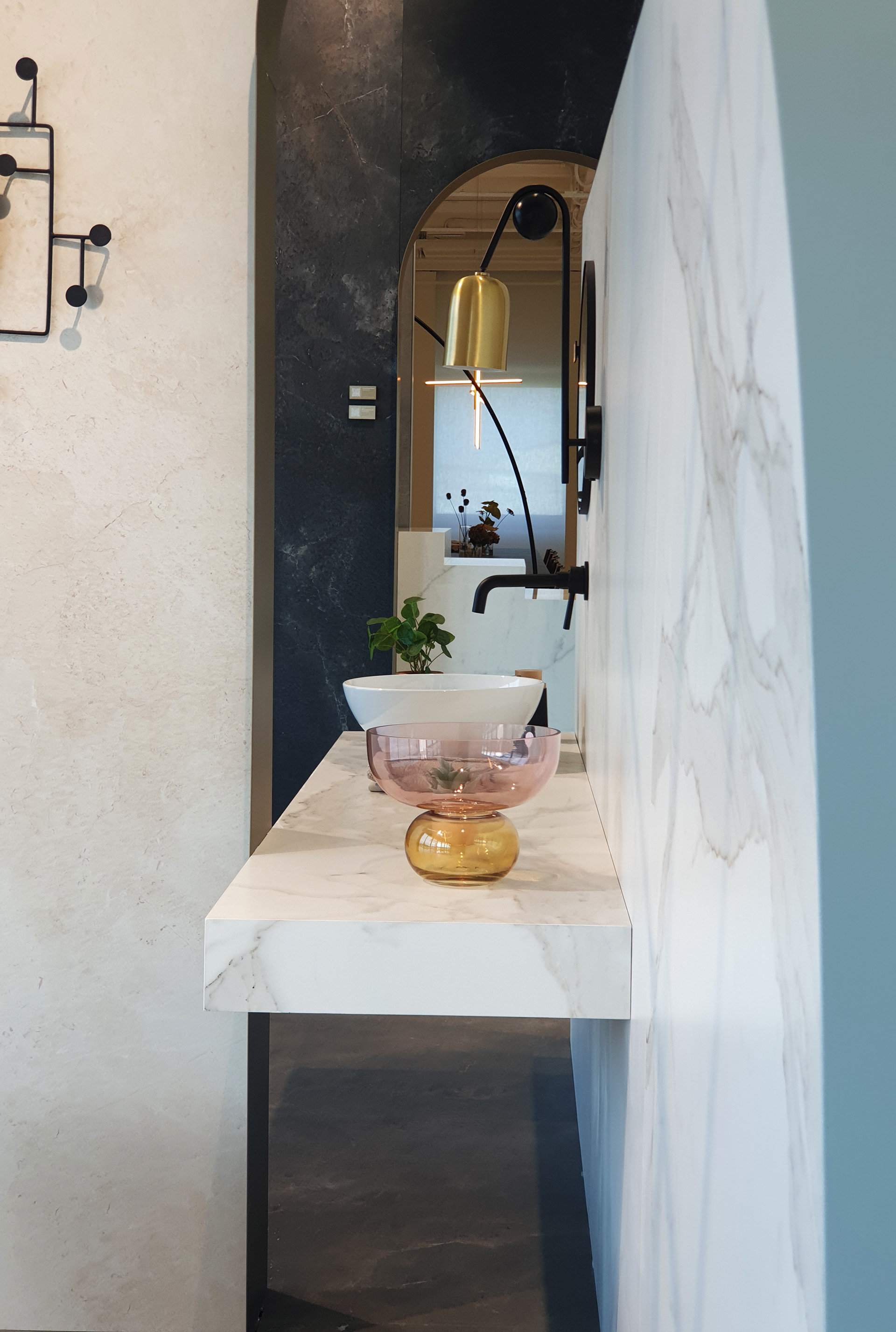 Porcelaingres 展厅设计丨意大利丨Massimo Falato 和 Porcelaingres-4