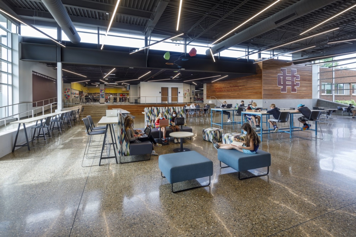 Holland Christian Middle School 翻新升级,打造互动学习空间-15