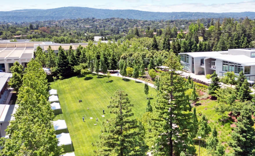 威睿校园
注:VMware一般译为威睿 ,是一家全球著名的云计算和虚拟化技术提供商Campus常见释义为校园 丨Form 4,PWP-32