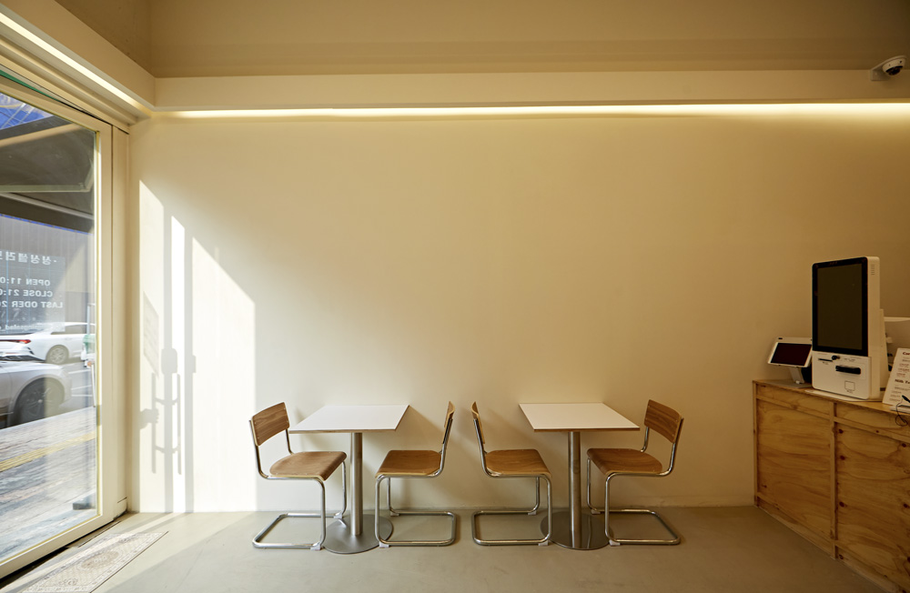 绿色外观的 13 平米小餐馆设计-11