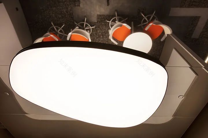 SAP 土耳其总部办公设计 | 优雅高级灰调、工作生活相融合-8