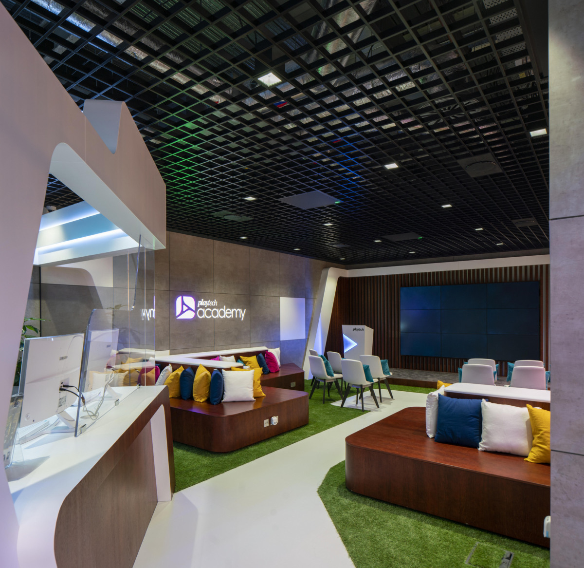 伦敦 Playtech 办公室 | 工业风与年轻活力的完美结合-12