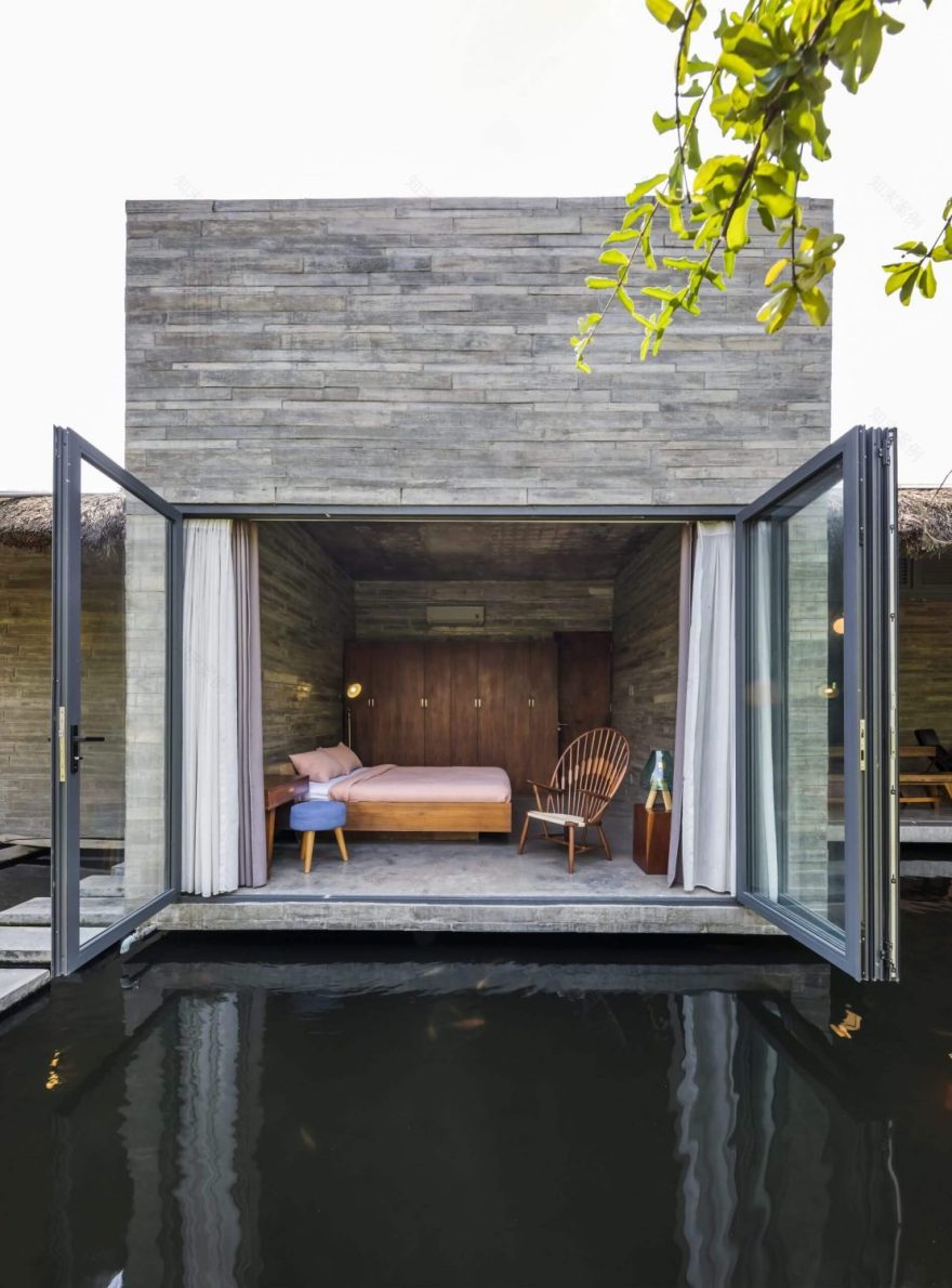 Am House · 越南带茅草屋顶的花园住宅-4