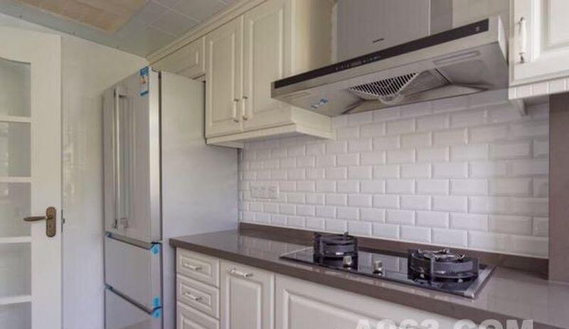 140平复式住宅，美式简约风的温馨浪漫-3