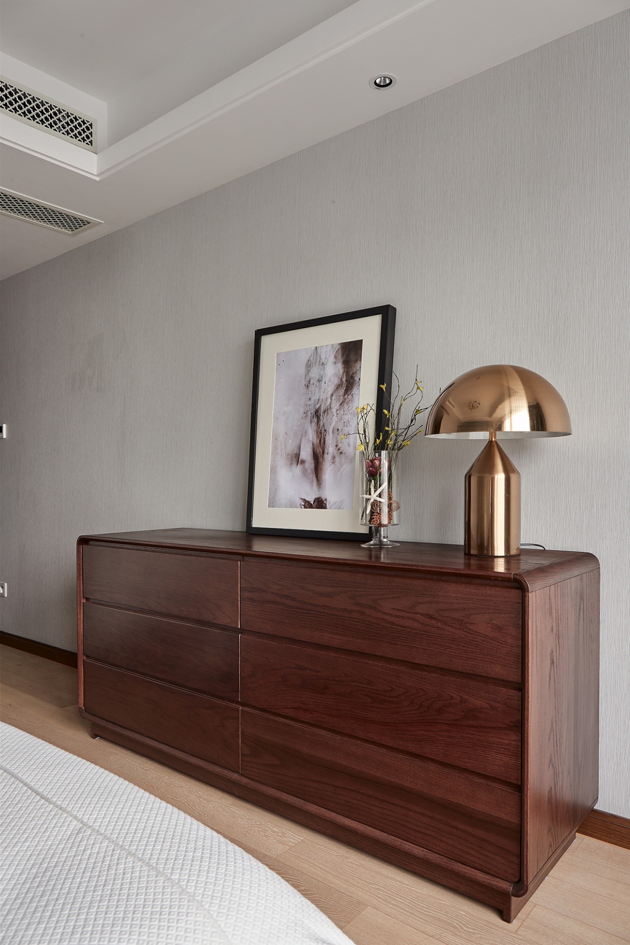 法式浪漫邂逅原木极简——探秘媒体女与 IT 男的和谐家居设计-13