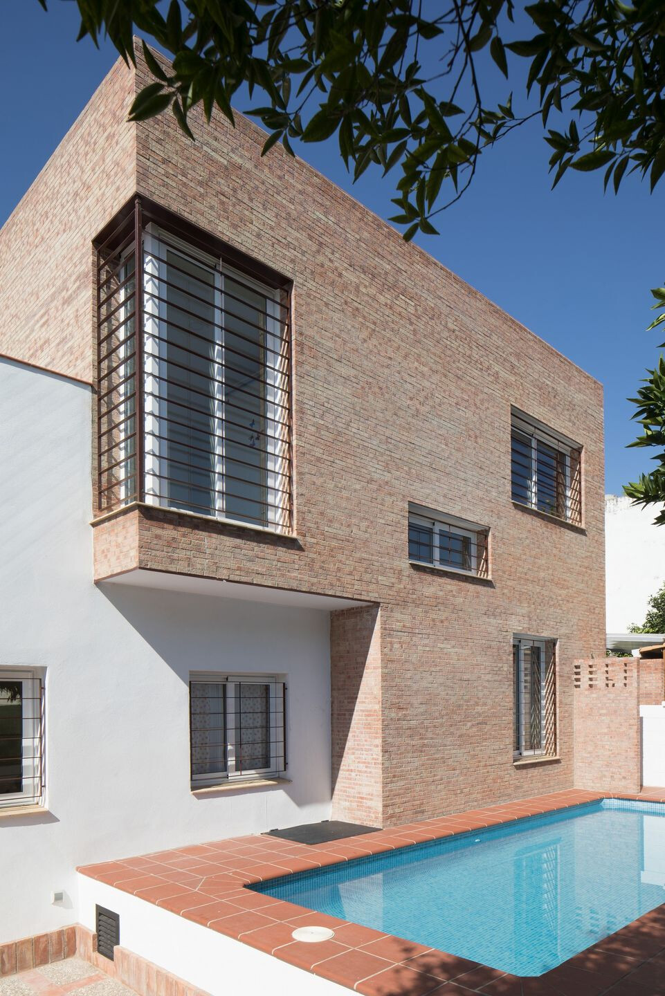 融合新旧的西班牙乡村风格住宅-11