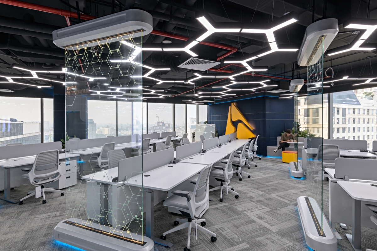 越南科技公司 AXON 未来主义办公室设计丨越南胡志明市丨Frontier Consulting Vietnam-14