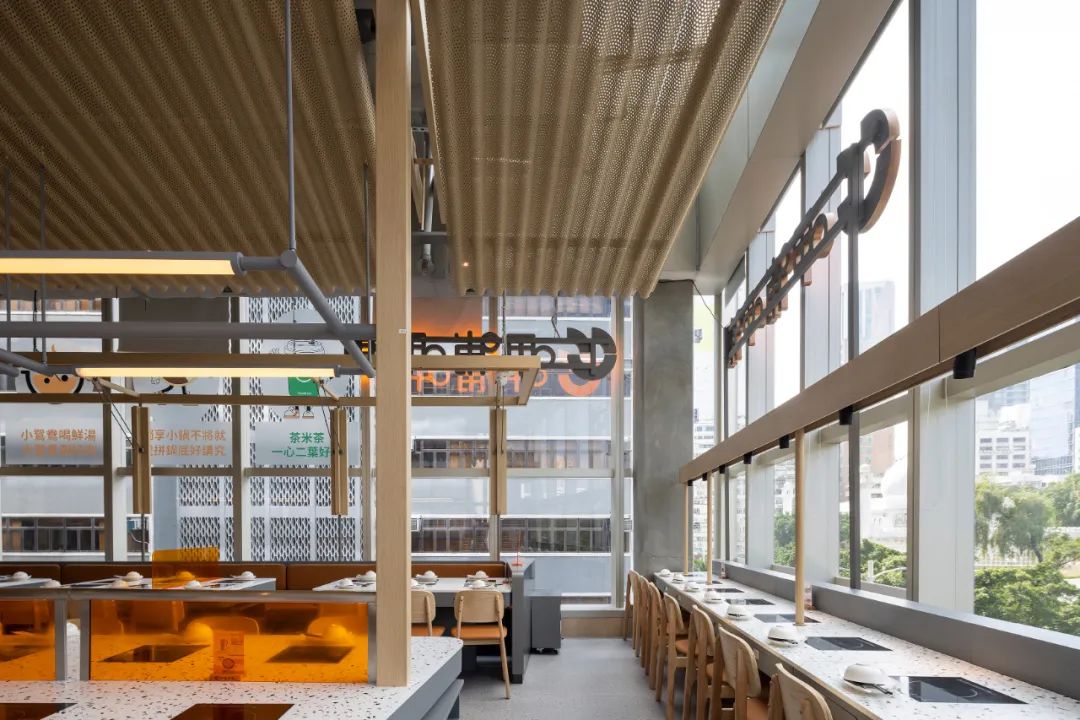 香港尖沙咀“呷哺呷哺”温暖治愈的挑高空间设计丨中国香港丨广州市原计划创意设计有限公司-18