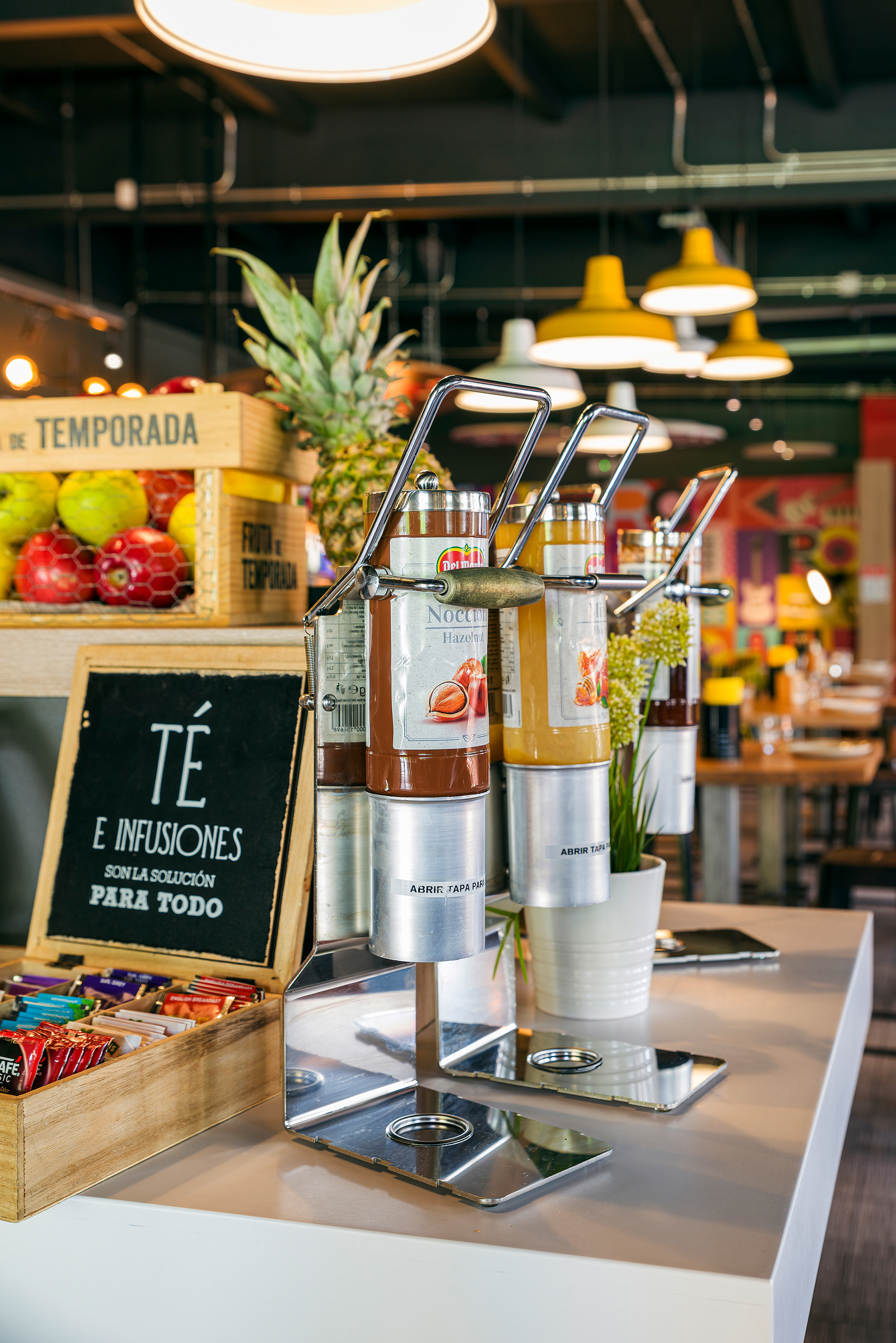 Lobby y zonas comunes del hotel IBIS Fuenlabrada-13