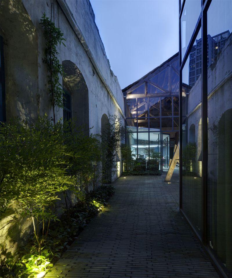 成都白药厂旧仓库的创意改造-24