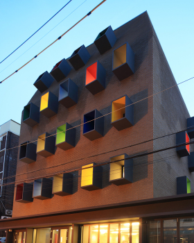 Raphael Center 现代艺术空间