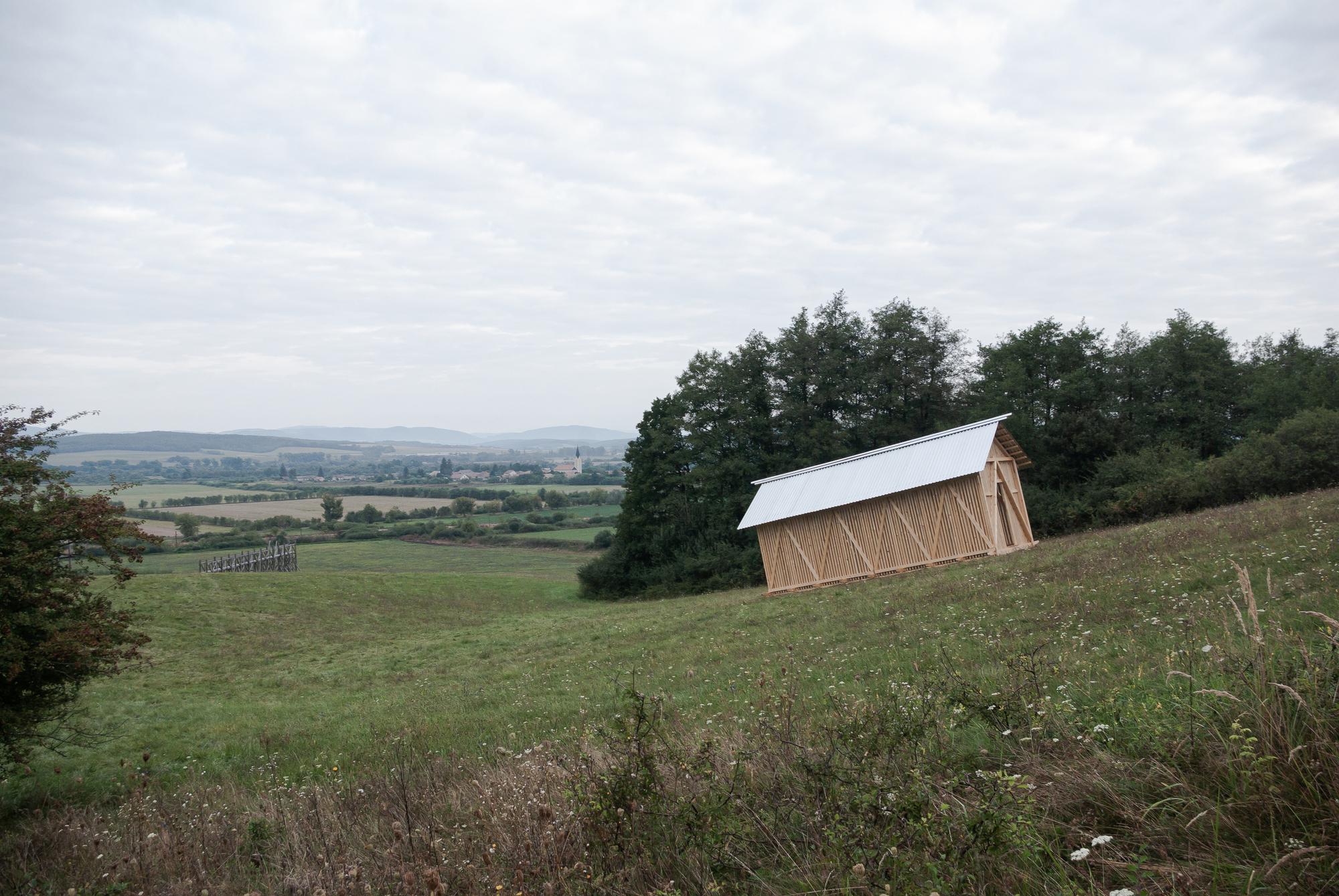 Slanted House / Paradigma Ariadné-29