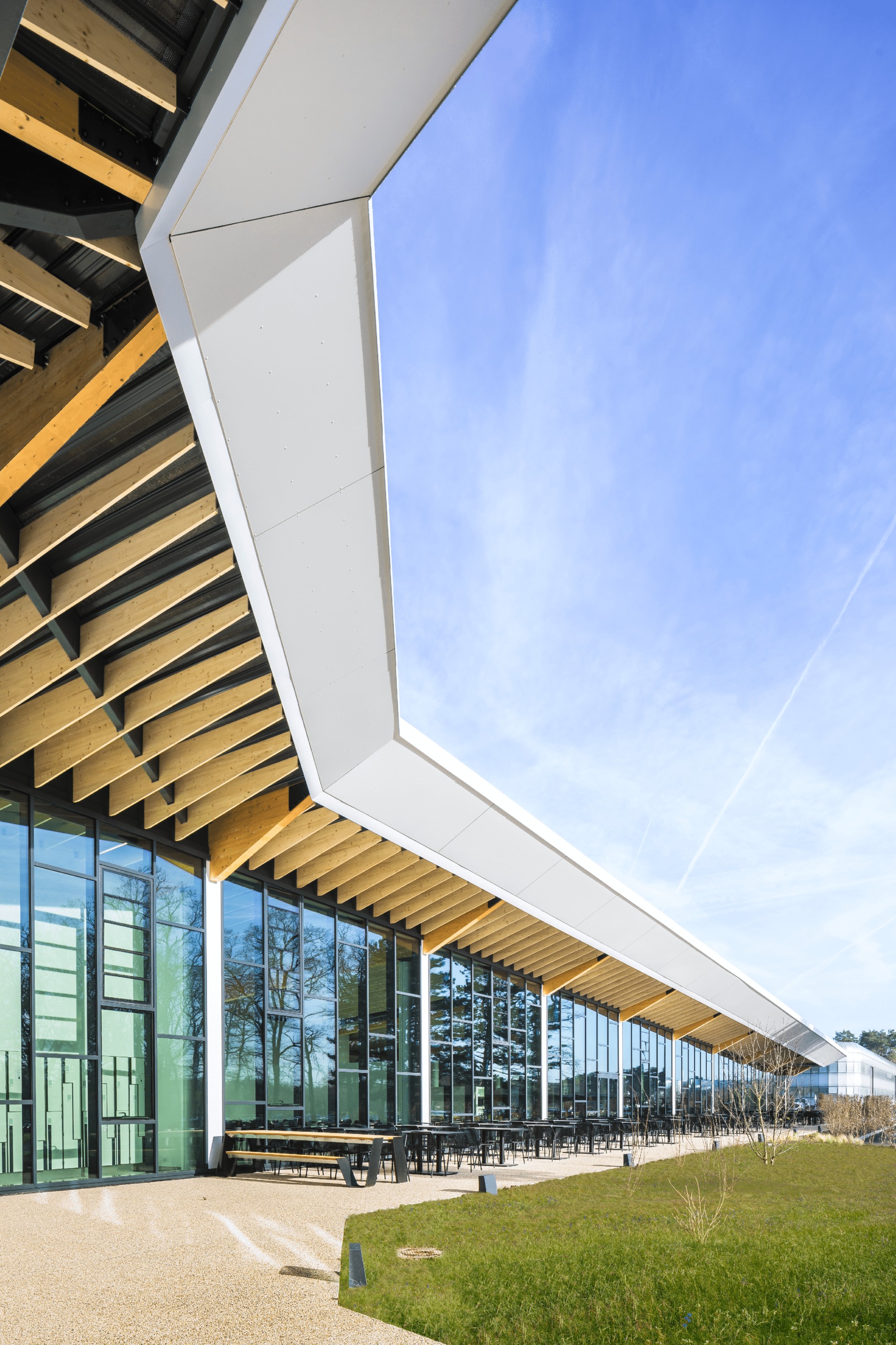 Parfums Christian Dior Company Restaurant  / Palissad Architectures-36