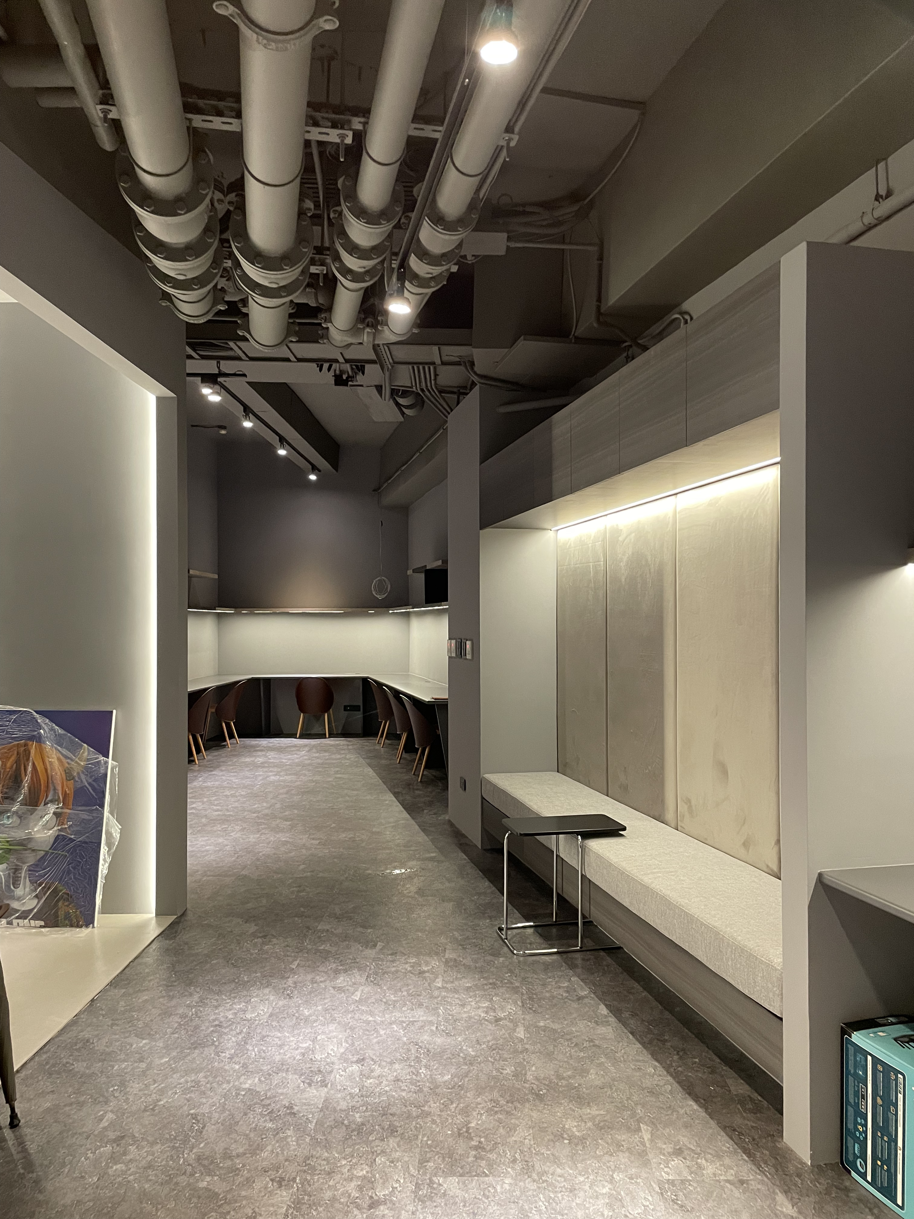 複合商業空間-辦公室 X 格子空間設計在職作品-2