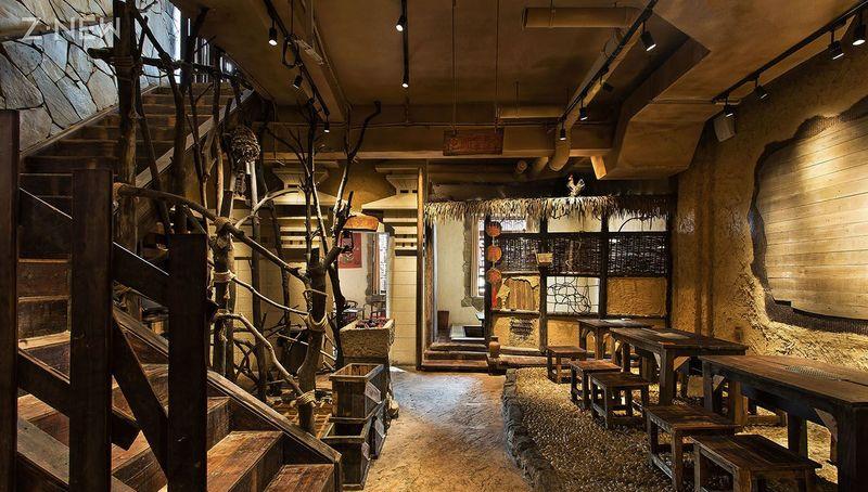 《传奇》游戏特色融入长沙盟重烧烤店设计，展现独特室内空间-7