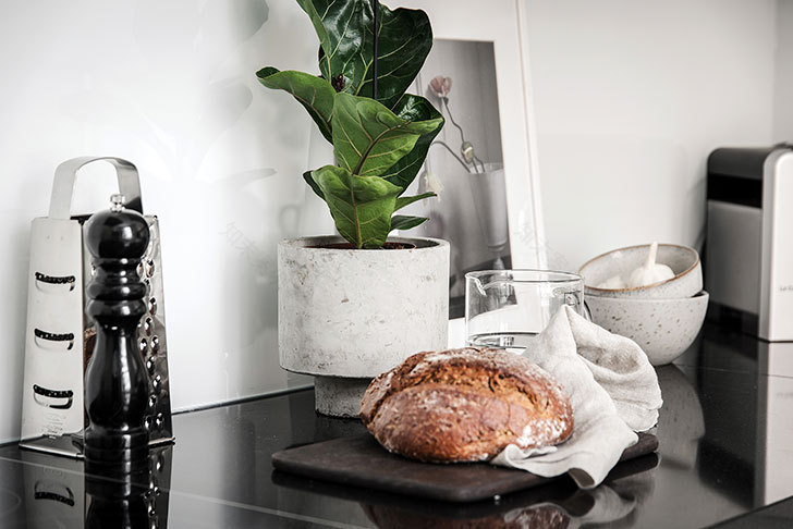 斯德哥尔摩温馨奶油咖啡色公寓设计-12