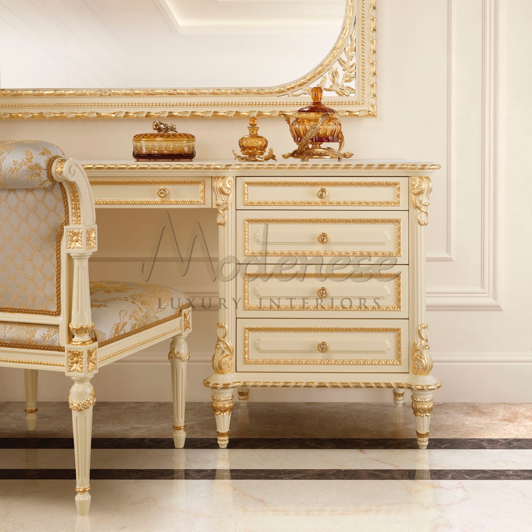 古典米色卧室提升纽约室内设计丨美国纽约丨MODENESE Luxury Interiors-27