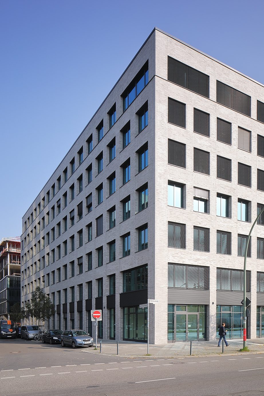 M_Eins 室内设计项目 | 时尚与实用的完美结合-5