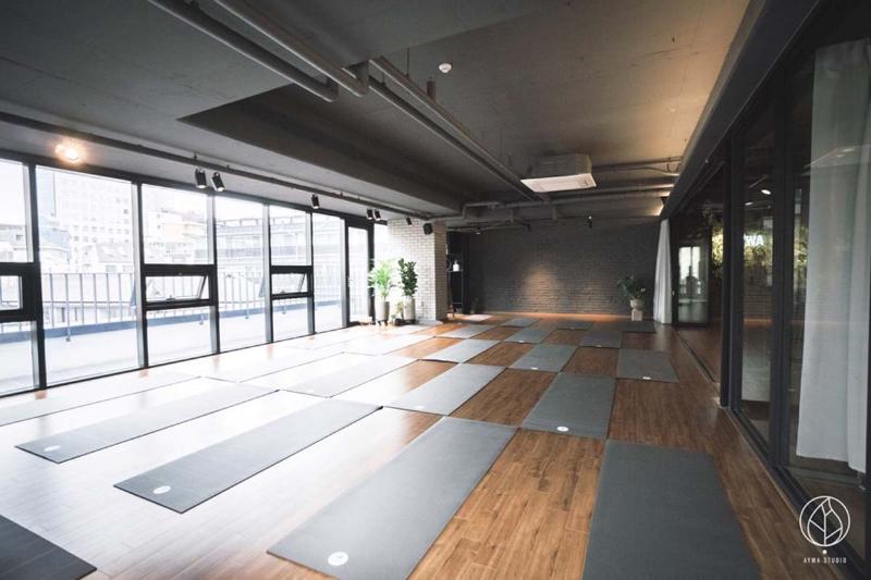 温暖舒适，瑜伽工作室的温馨室内设计-9