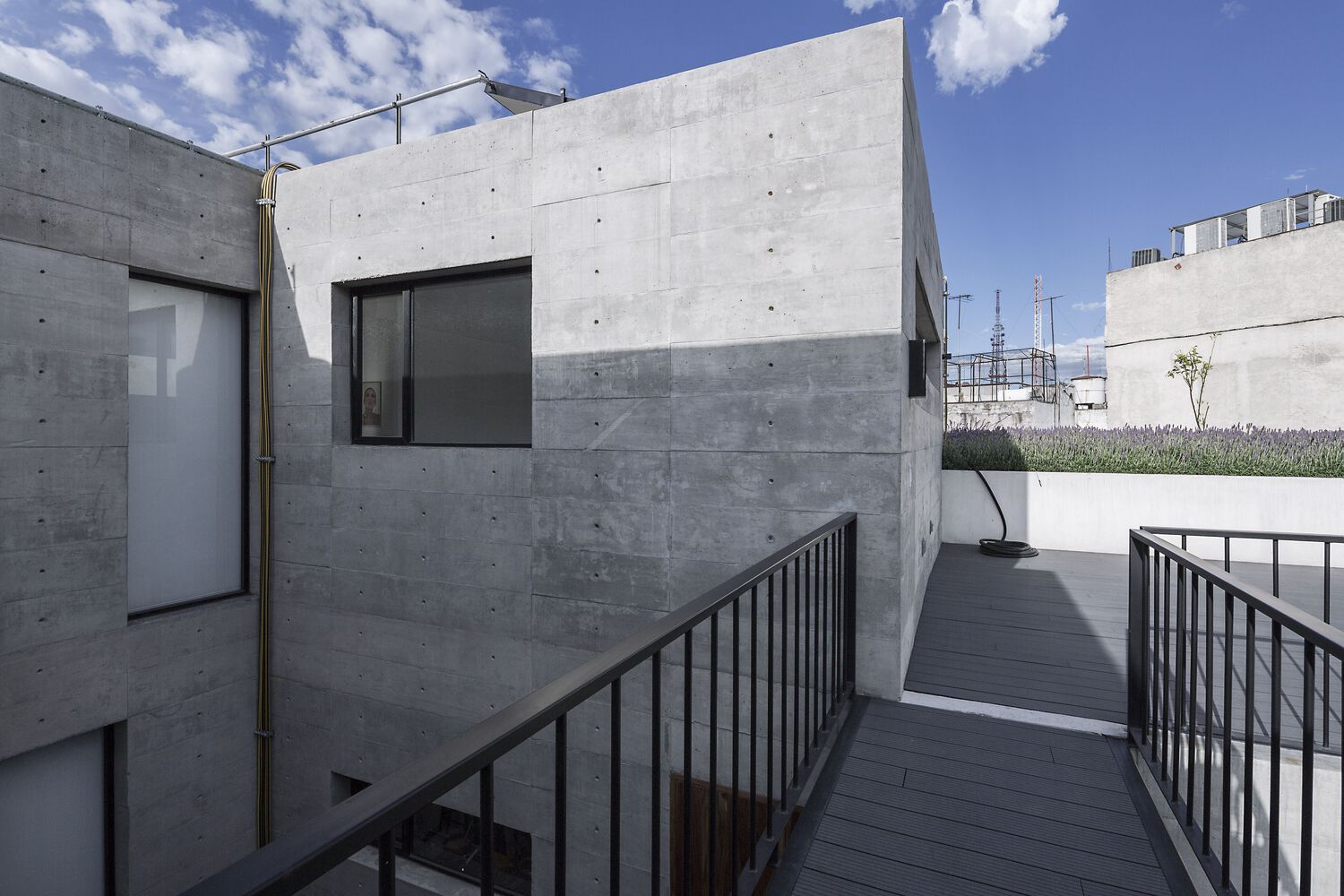 墨西哥莫雷利亚 4 号公寓楼丨Quintanilla Arquitectos-10