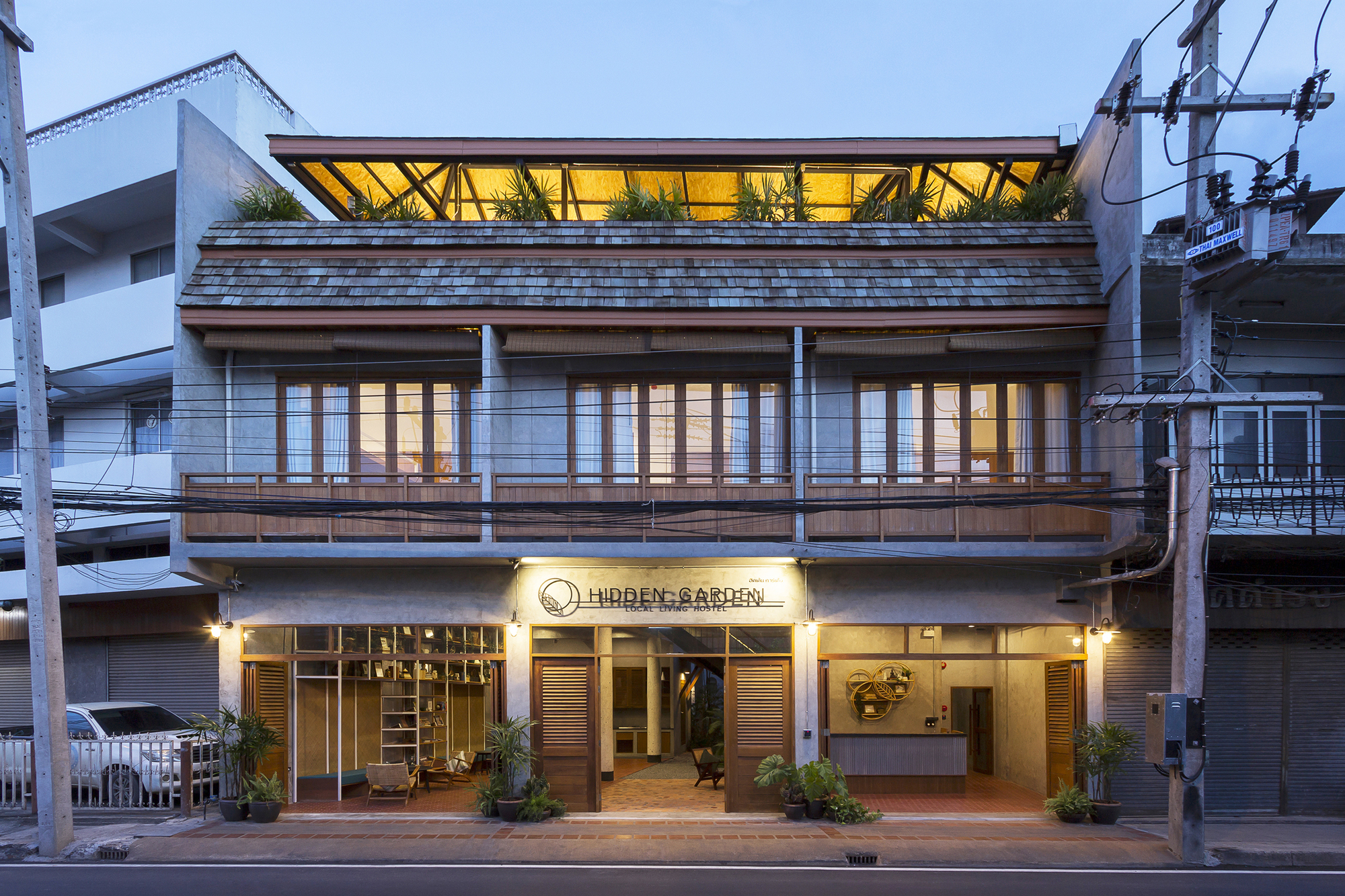 Hidden Garden Hostel / Full Scale Studio-27