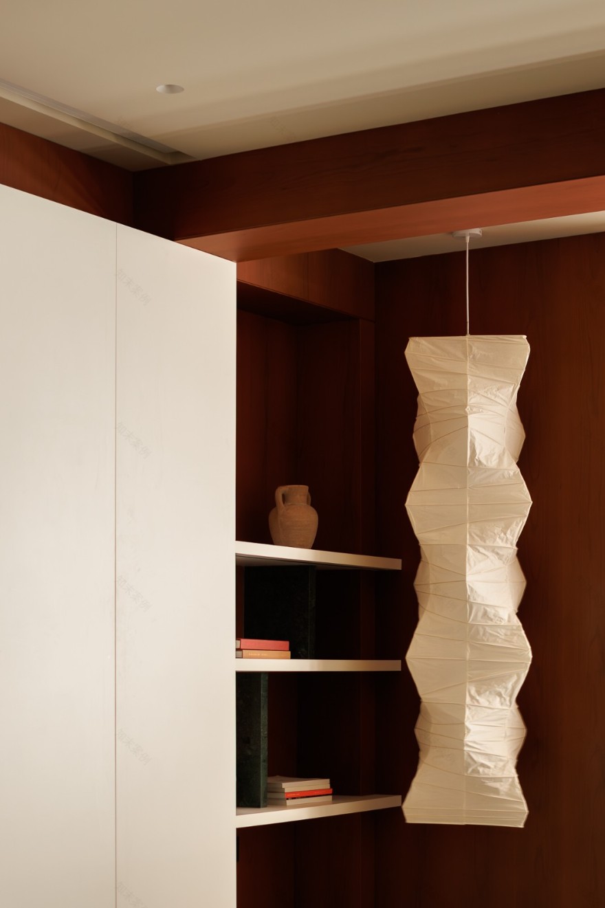 东方气韵遇上复古色彩,铺展松弛仪式感空间丨HURR赫设计-22