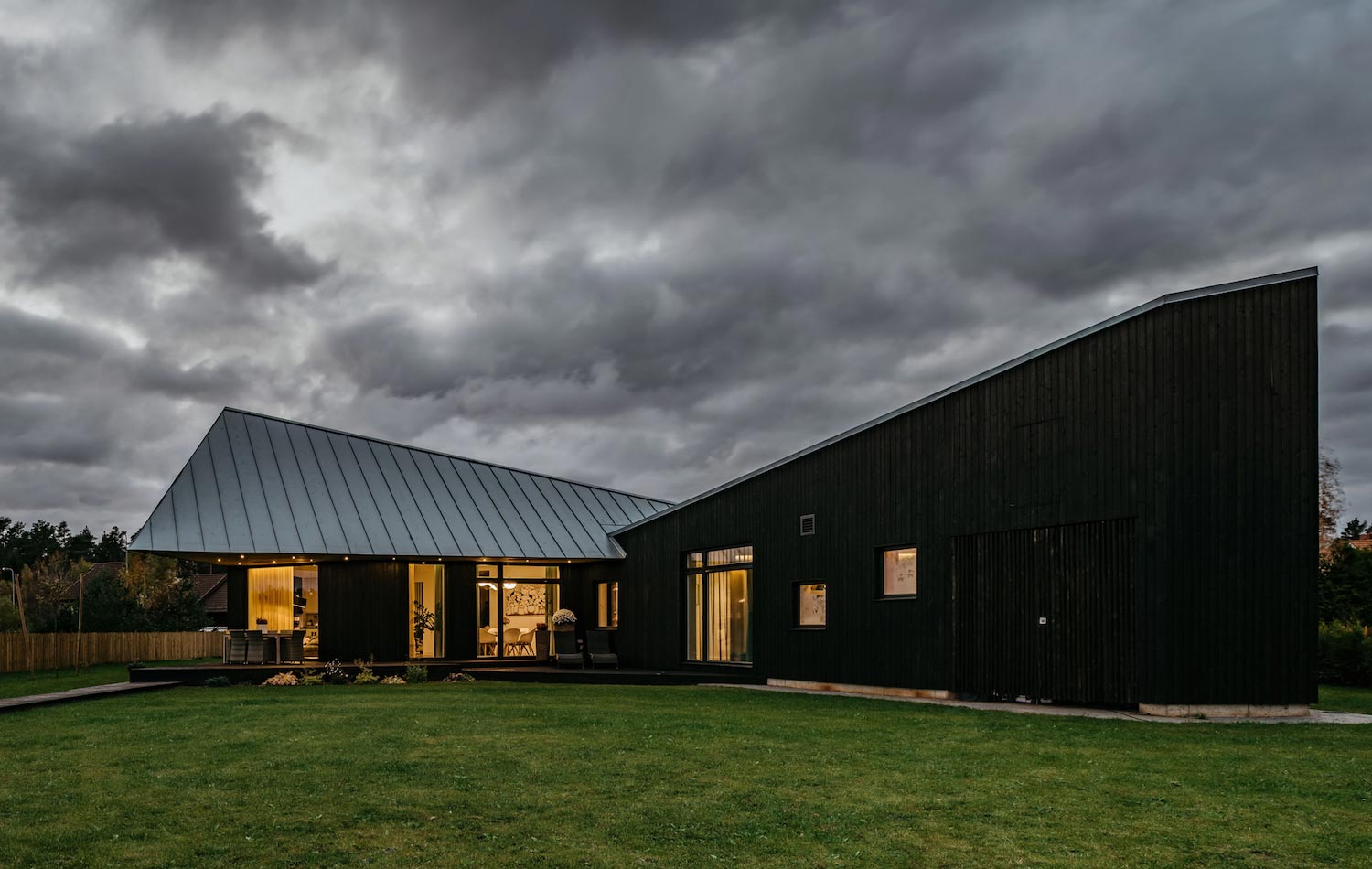 爱沙尼亚阳光追踪住宅,温暖与自然的共生-10