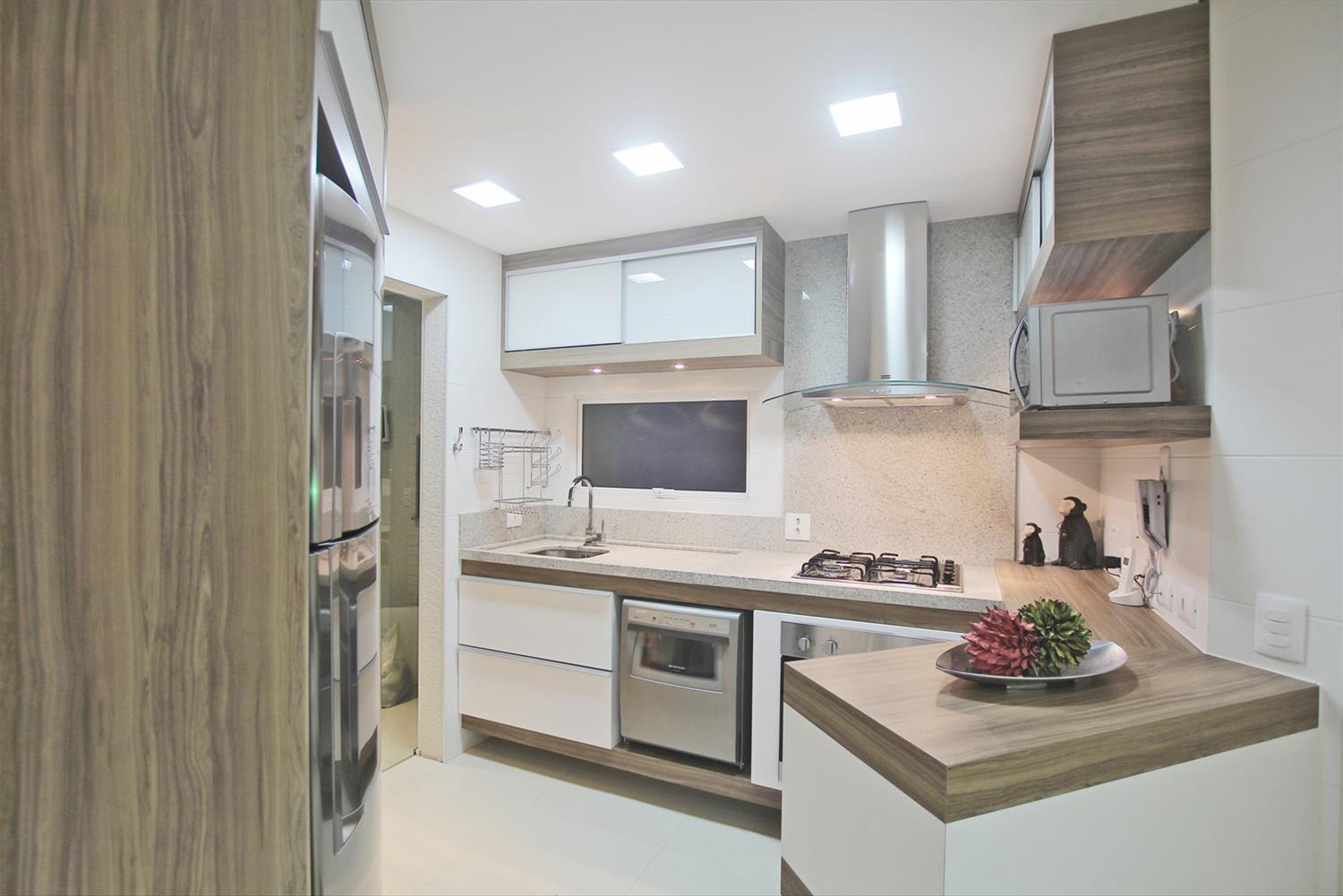 巴西 PR 公寓 | 混凝土与玻璃的完美结合-4