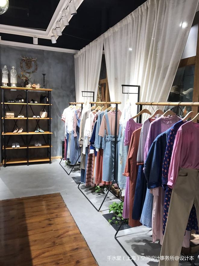 湖南长沙费香女装店商业展示装修丨中国长沙-11