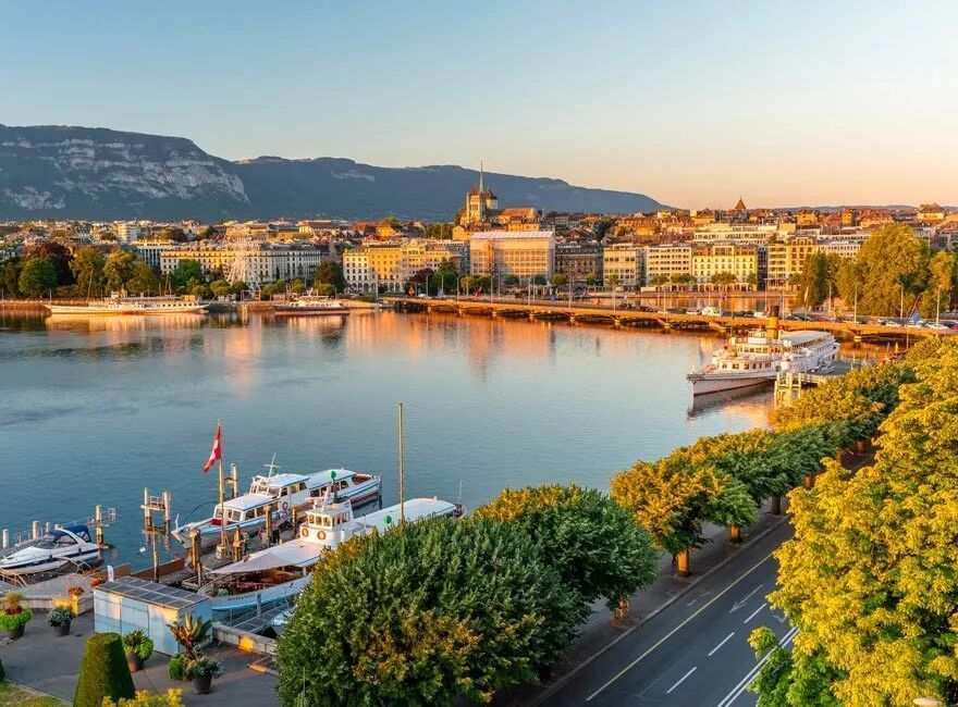 终极奢雅别墅(UltimaGrandVilla)-瑞士日内瓦米斯的现代奢宅-0