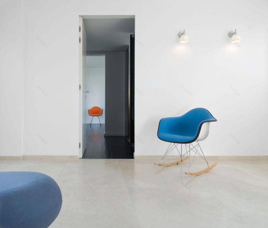 以色列拉马特哈沙龙区的半透明住宅设计-17