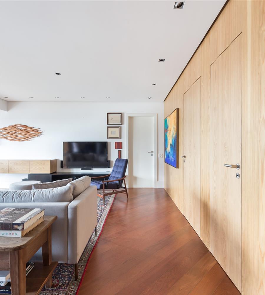 藏品公寓 | 隐秘优雅,木质雕塑的惊艳设计-8