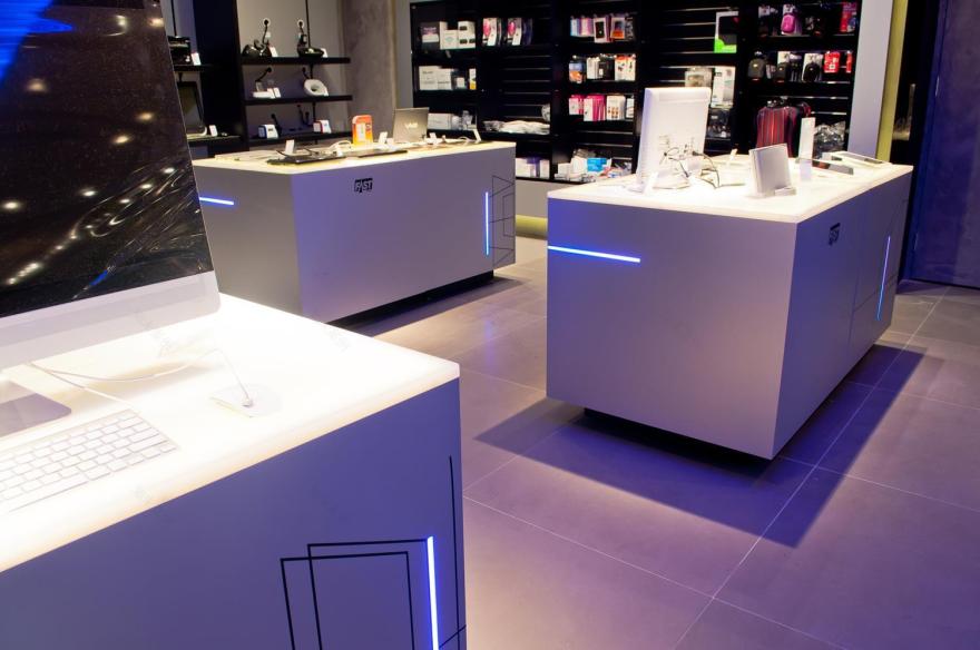 巴西圣保罗购物商场 Fast Iguatemi 旗舰店室内设计-3