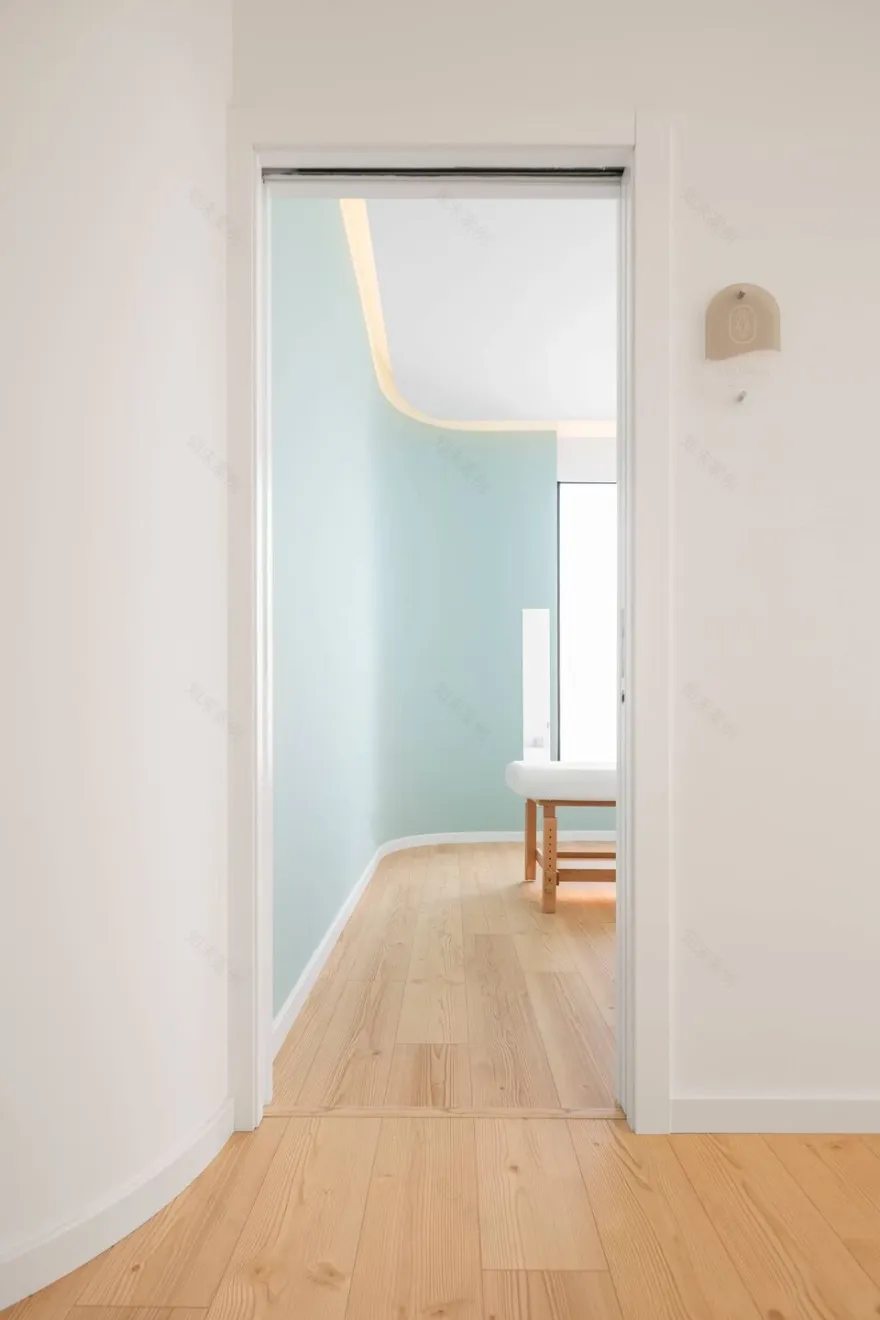 葡萄牙阳光医疗办公室设计丨Arquitetos Rómulo Neto-15