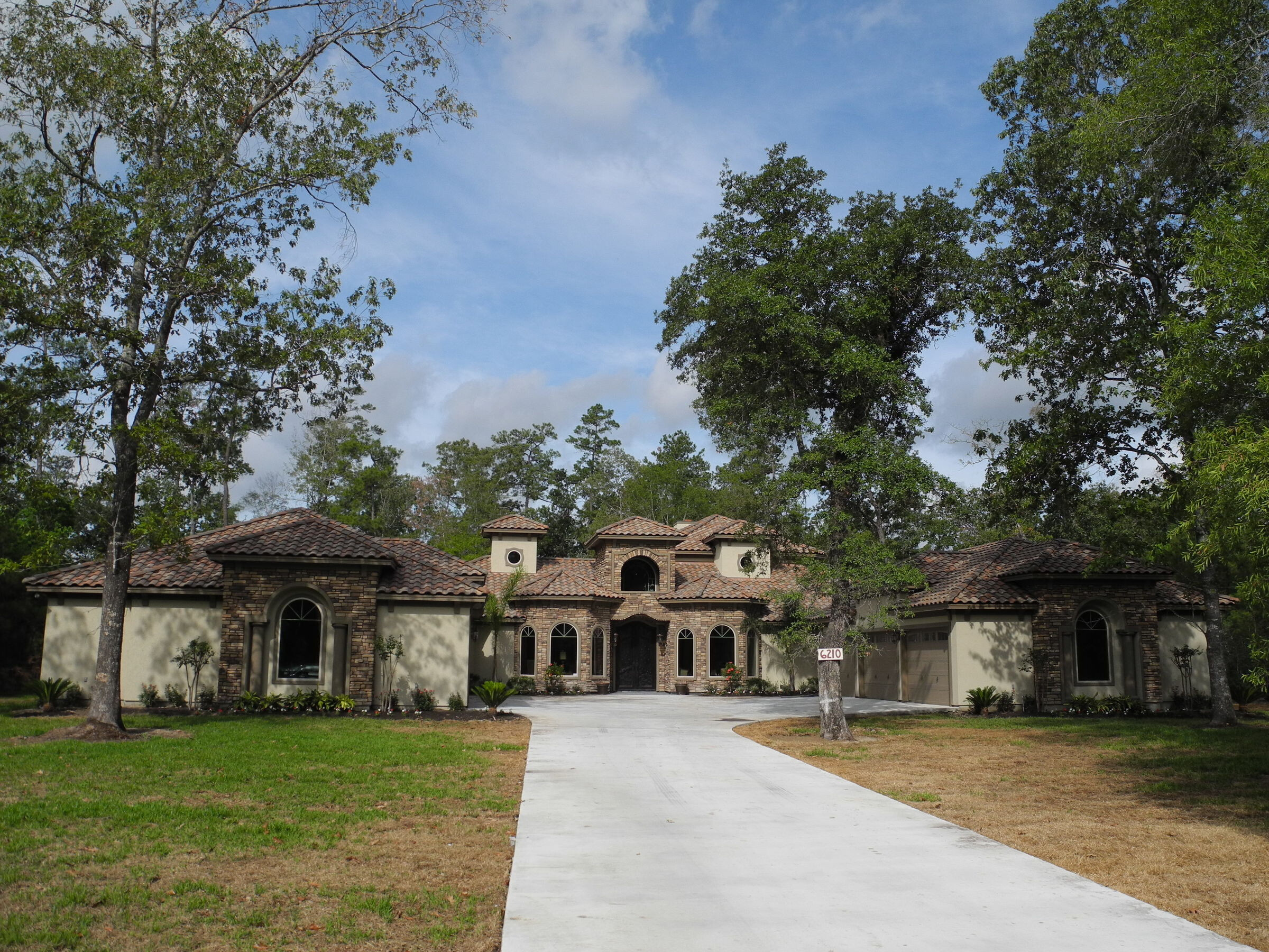 德州 Spring 市一栋完美融合自然的私人住宅设计-12