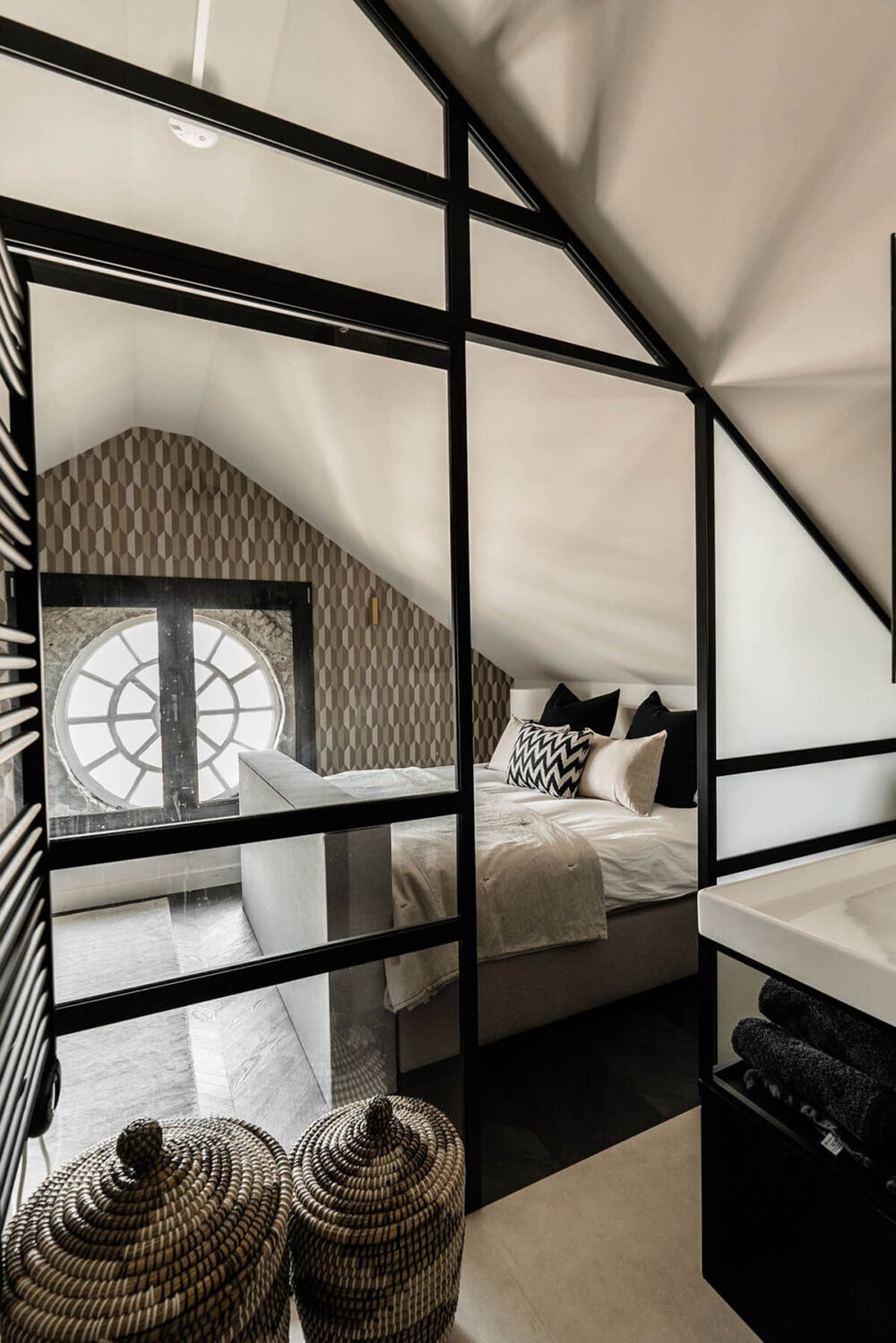 荷兰监狱变废为宝，时尚顶层公寓成设计佳作-27