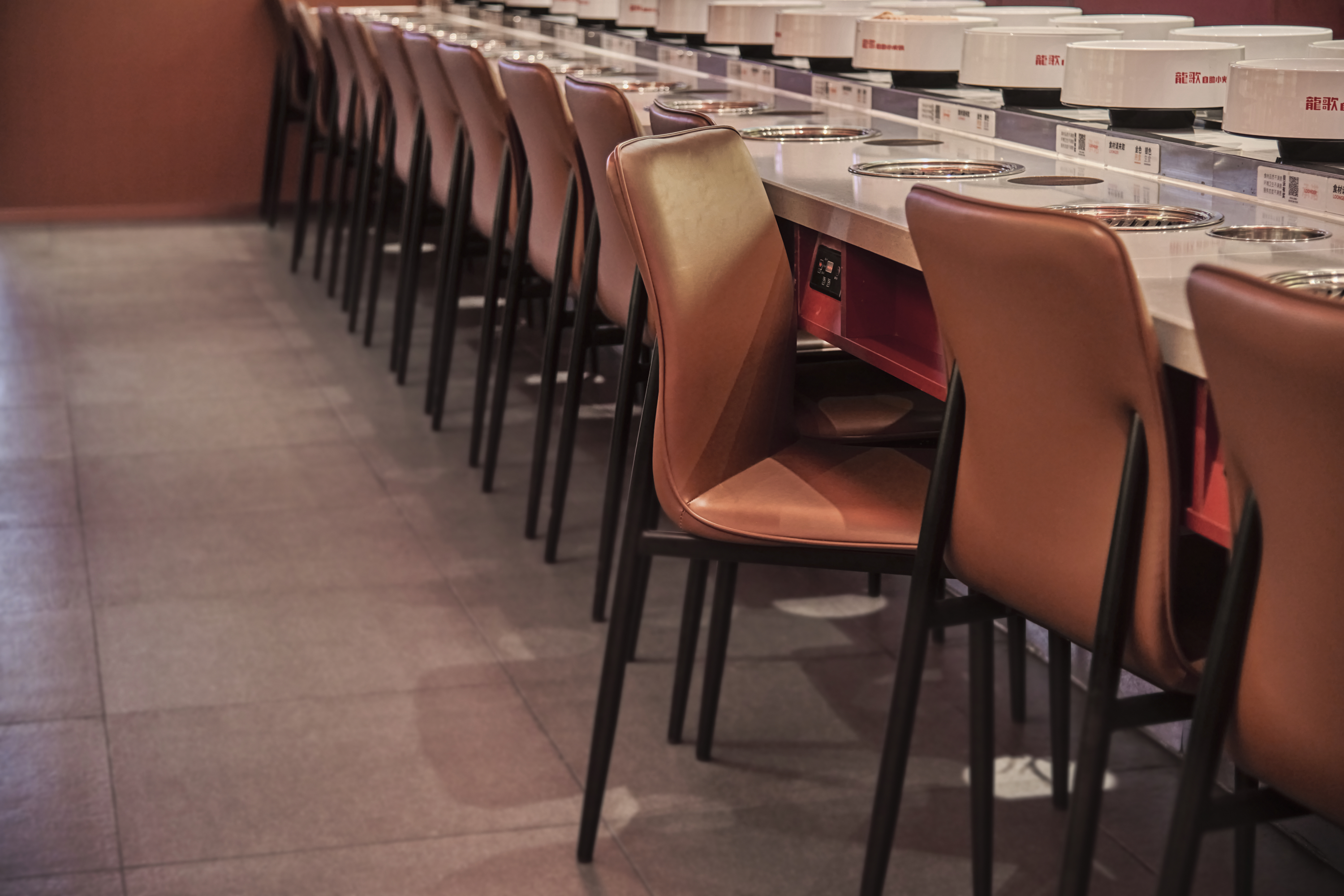 龙芯（注：LOONGER可能指龙芯品牌相关，通常音译为龙芯 ），依然年轻 丨中国南京-12