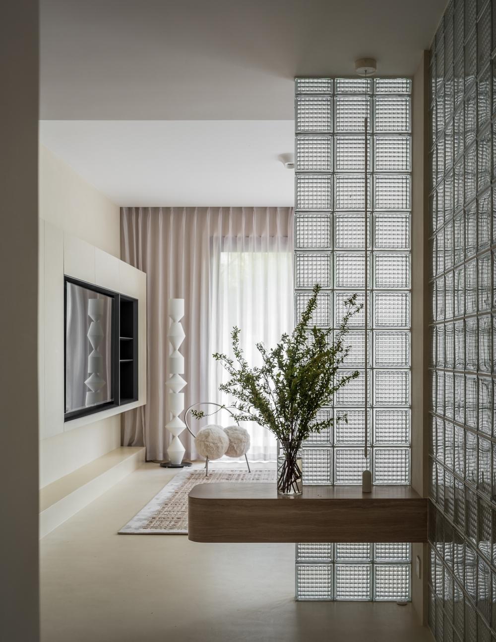 350㎡别墅简约白与原木经典搭配丨中国上海-29