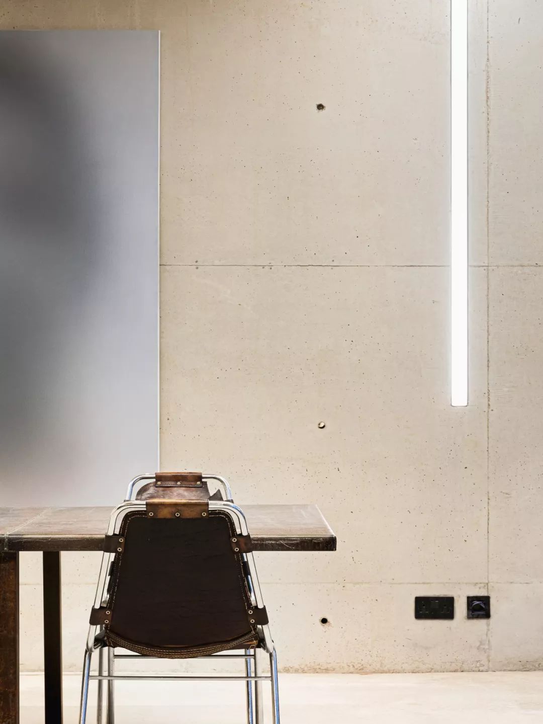 BPN Architects 打造“消失”的透明混凝土住宅-21