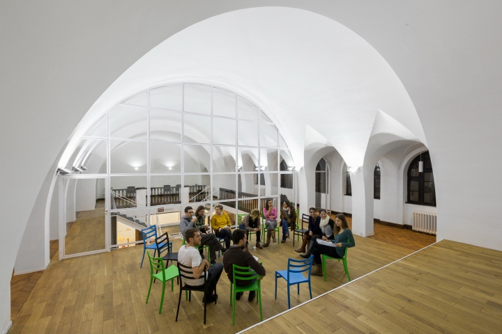 塞尔维亚贝尔格莱德商务中心室内设计丨URED建筑工作室-16