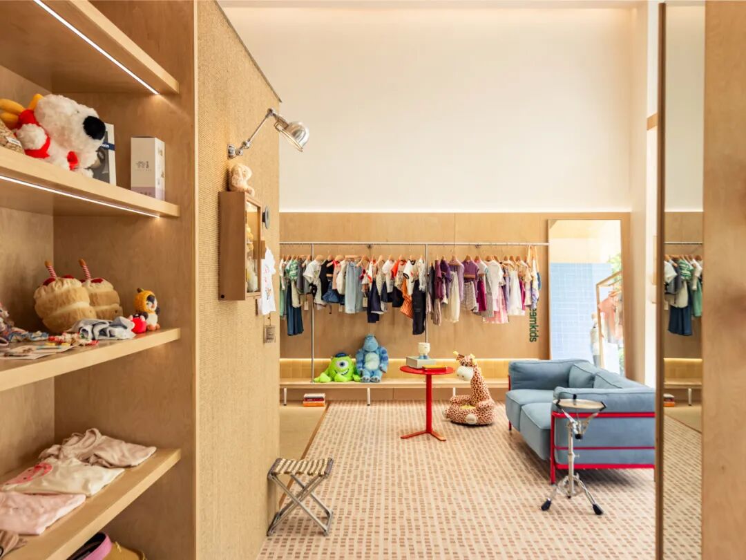 Space/DreamKids潮童服装店实景篇-25