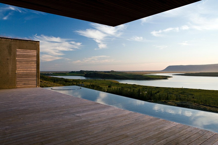 A Concrete Vacation Home as Minimal as a Gallery-9