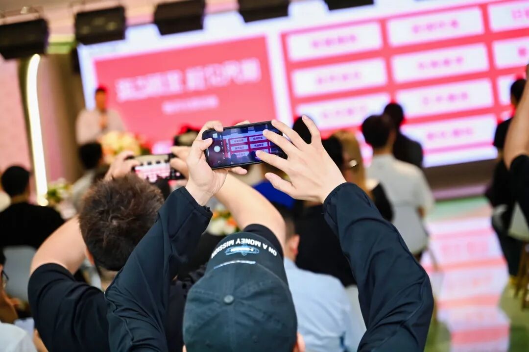 消费降级下，三线城市需要一个“非标商业”吗？南阳三顾里如何用「温度」造街区？｜和桥-69