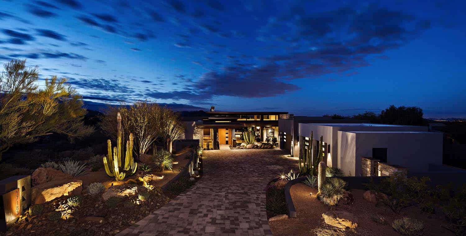 Fascinating modern desert home melds into the Sonoran landscape-29