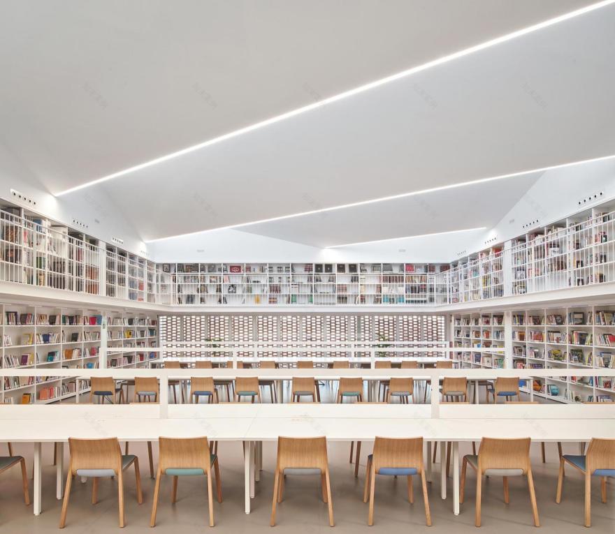 Boadilla del Monte 市立图书馆和剧院丨西班牙马德里丨José Hevia-19