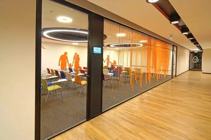 难以置信，2000多平的办公室他们还觉得拥挤！！-15