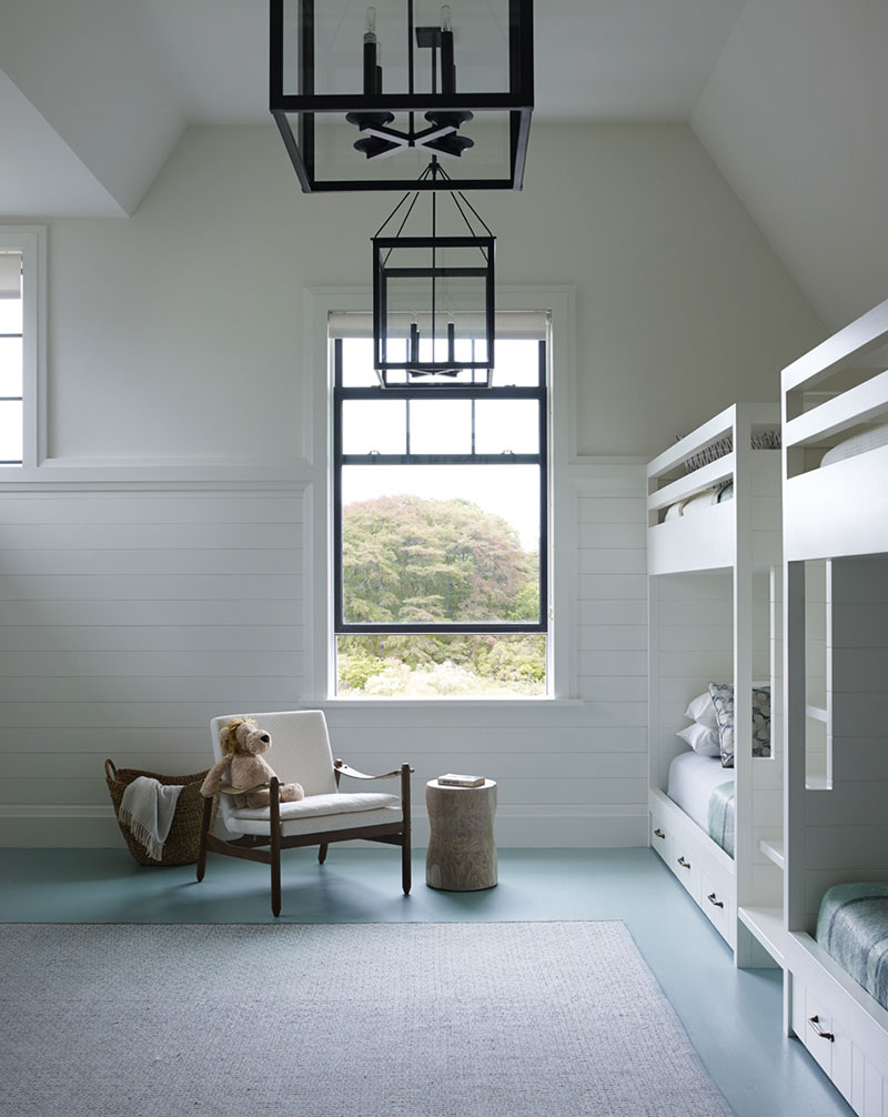 Rhode Island 奇异湖畔小屋，美式传统风格与自然材料的完美融合-14