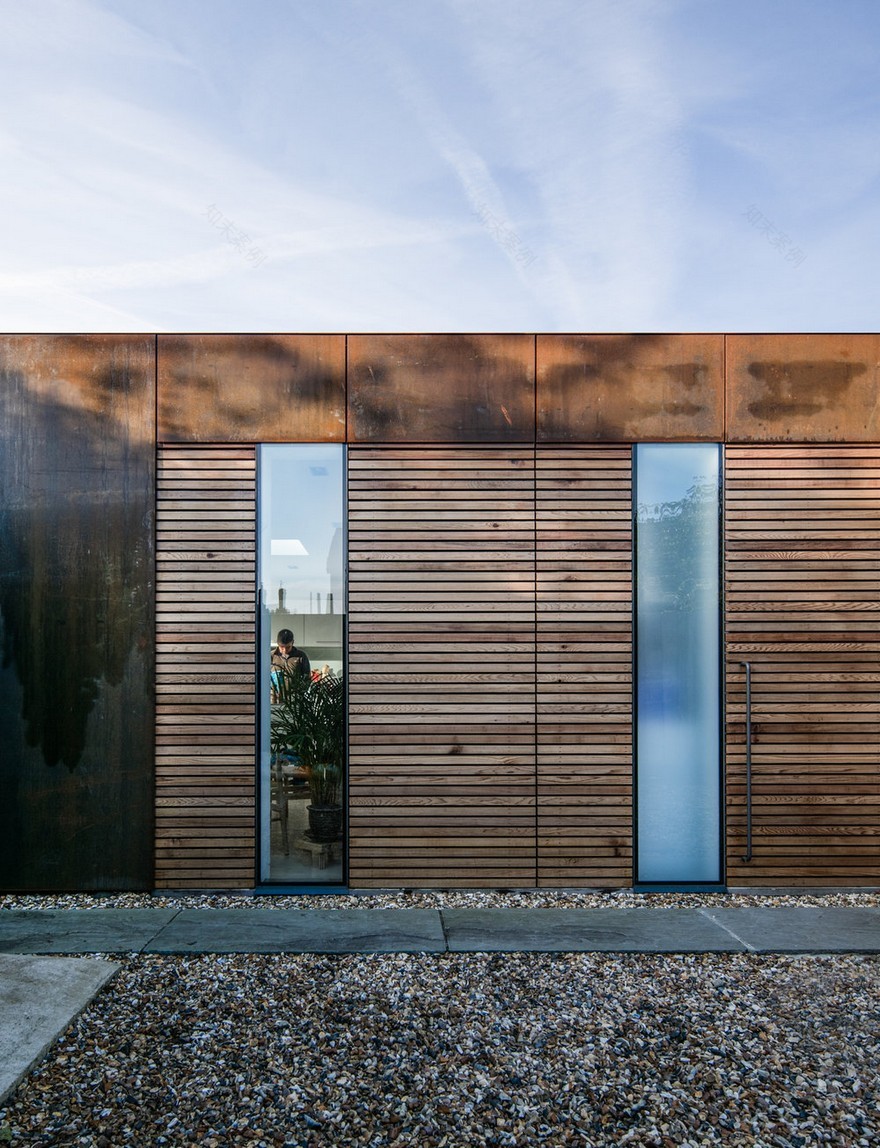 Lode House in South East England by Henry Goss Architects-21